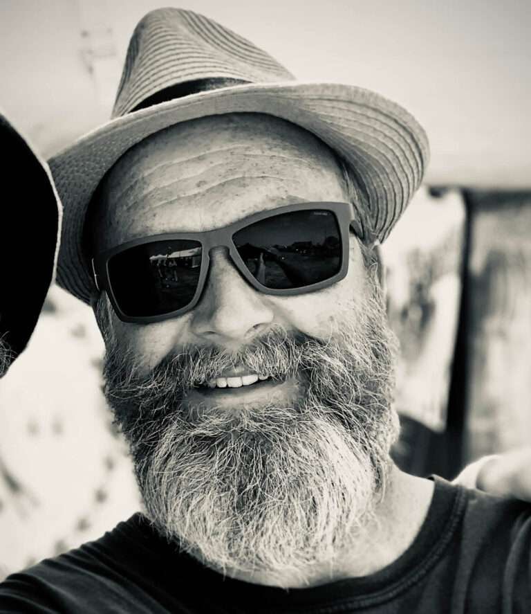 Editor-profile-pic_GIDEON-ROBERTON-768x887